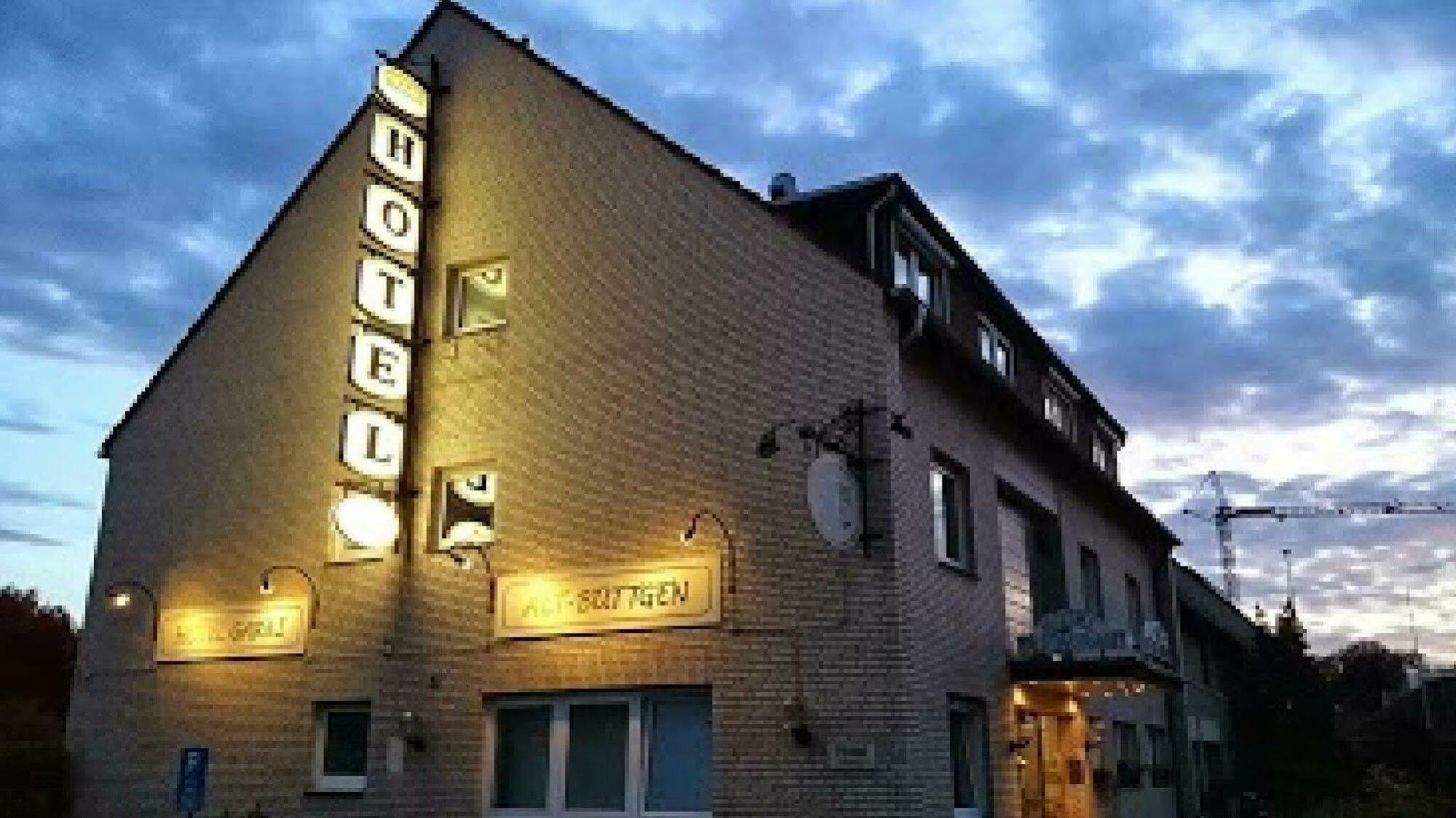 Hotel Alt Buttgen Kaarst Exterior foto